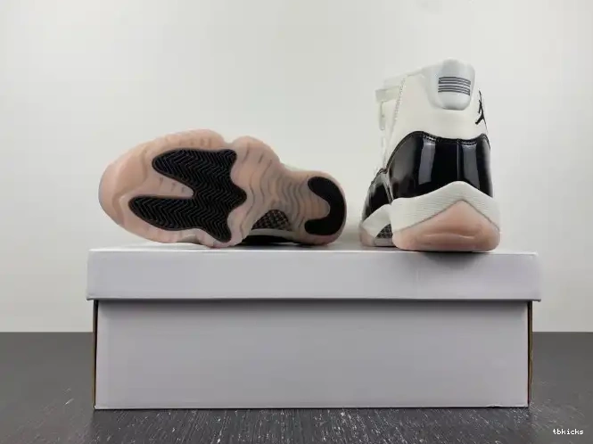 Reps TB AR0715-101 11 Jordan Neapolitan Air WMNS 0510